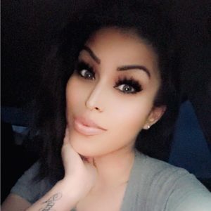 Meet your Posher, Lizbeth